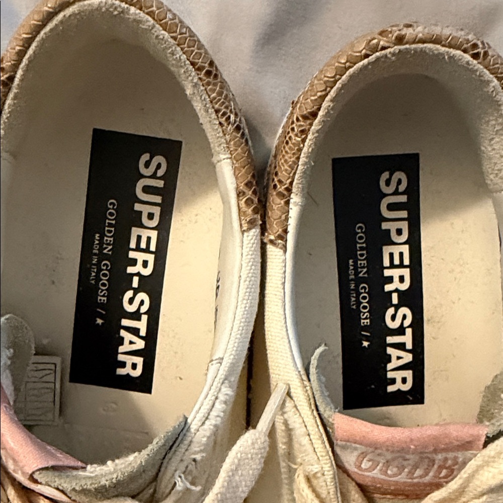 Golden Goose Super Star Tennis shoes. Women’s 8. Worn twice. All discolorations - Picture 2 of 8